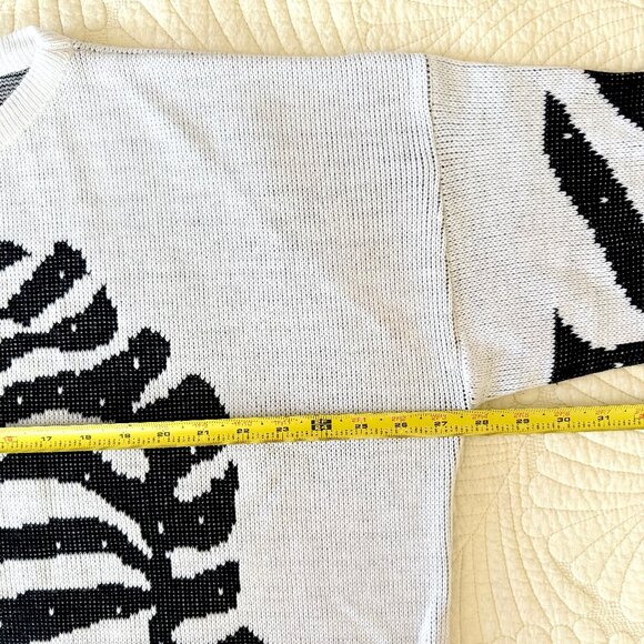 Vintage 80s Turtle Bay Black and White Zebra Sweater Size XL - Picture 9 of 11